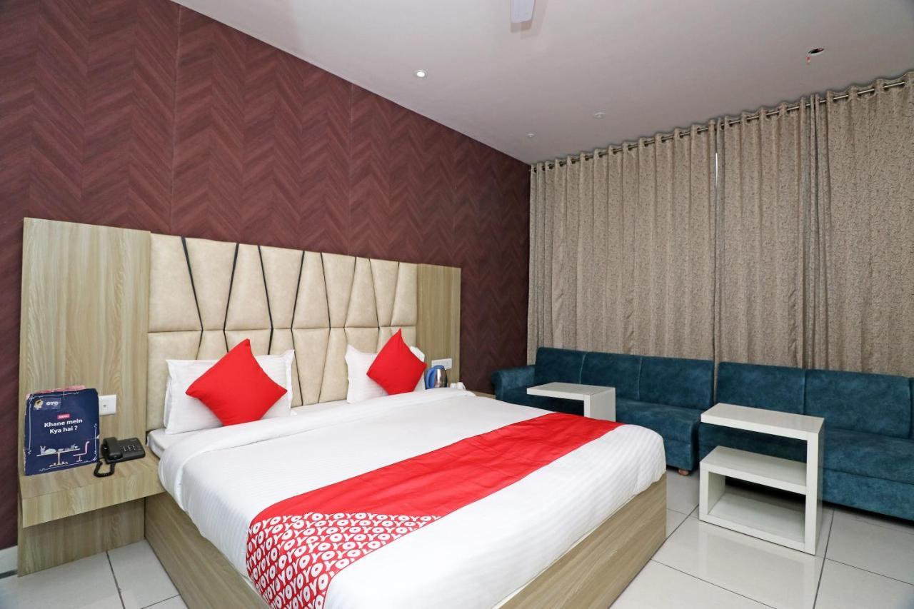 Oyo 26833 Cabana Meerut Exterior foto